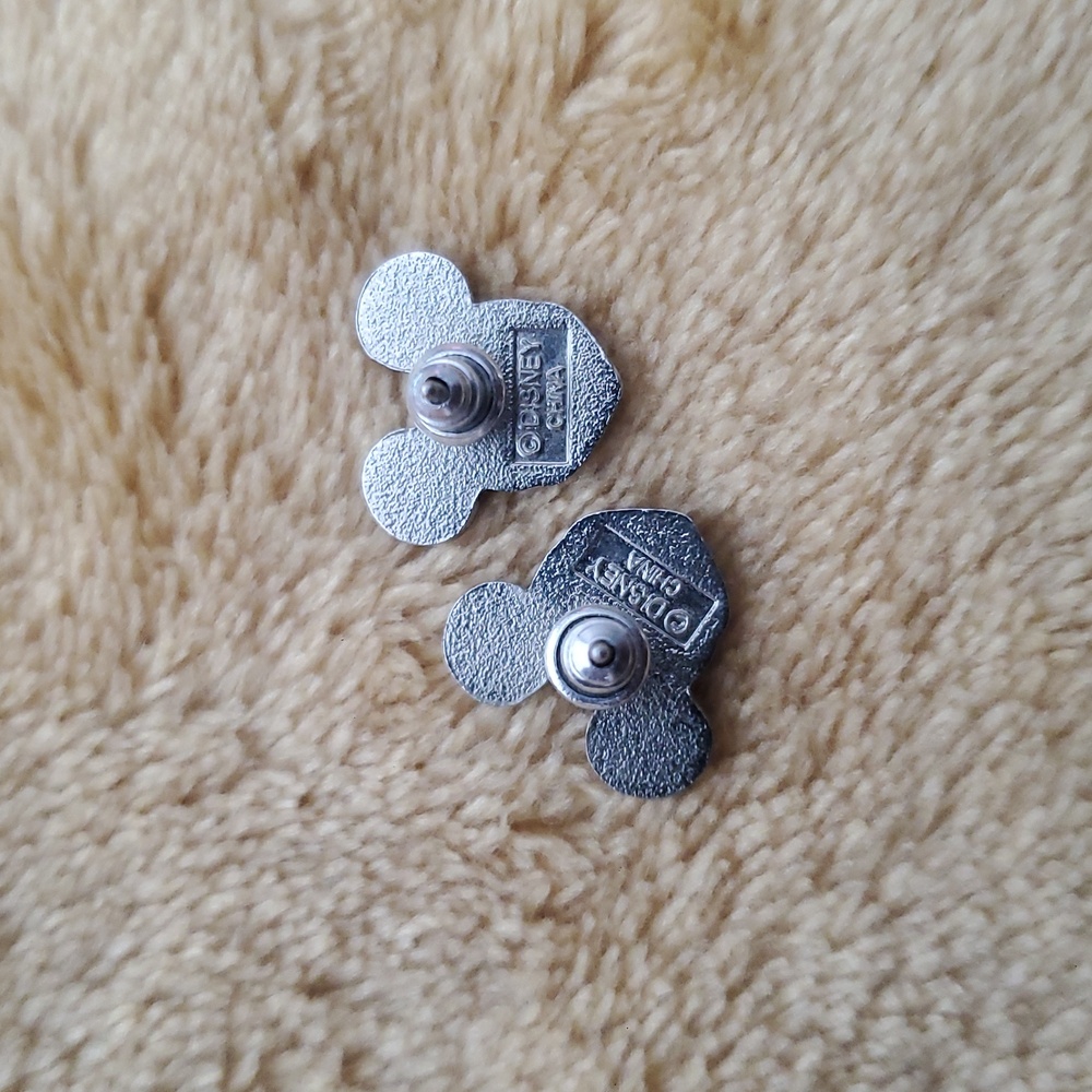 Disney Signed Enamel Mickey Mouse Silver Plated Stud Earrings - Picture 2 of 3